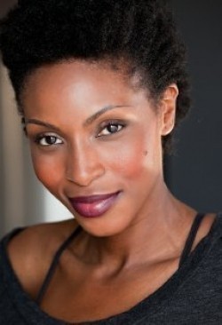 Recent Lisa Berry pictures.