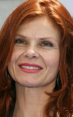 Lolita Davidovich - bio and intersting facts about personal life.