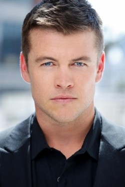 Luke Hemsworth - bio and intersting facts about personal life.