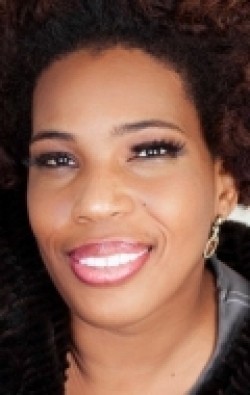 Recent Macy Gray pictures.