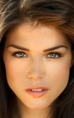 Marie Avgeropoulos - bio and intersting facts about personal life.