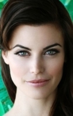 Meghan Ory - bio and intersting facts about personal life.