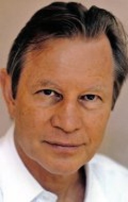 Michael York - bio and intersting facts about personal life.