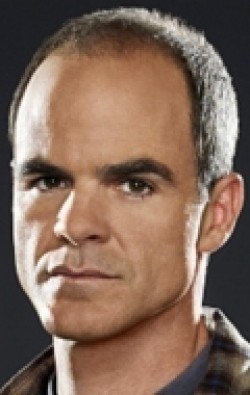 Michael Kelly - bio and intersting facts about personal life.
