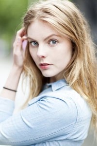 Nell Hudson - bio and intersting facts about personal life.