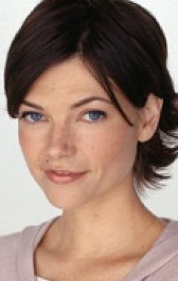 Nicole de Boer - bio and intersting facts about personal life.