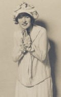 Olive Sloane - bio and intersting facts about personal life.