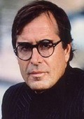 Paul Theroux - bio and intersting facts about personal life.