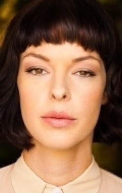 Pollyanna McIntosh - bio and intersting facts about personal life.