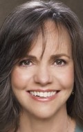Sally Field - bio and intersting facts about personal life.
