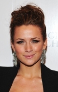 Shantel Van Santen - bio and intersting facts about personal life.