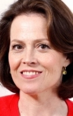 Sigourney Weaver - bio and intersting facts about personal life.