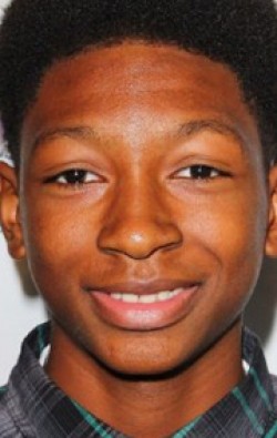 Skylan Brooks - bio and intersting facts about personal life.