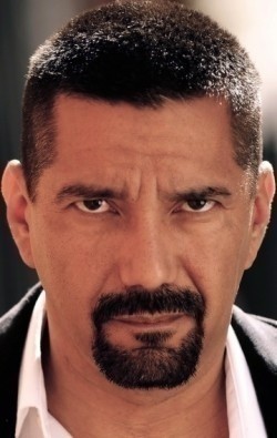 Steven Michael Quezada - bio and intersting facts about personal life.