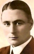Syd Chaplin - bio and intersting facts about personal life.