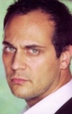 Todd Stashwick - bio and intersting facts about personal life.