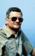 Tom Clancy - bio and intersting facts about personal life.