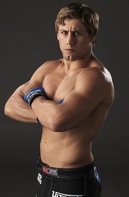 Urijah Faber - bio and intersting facts about personal life.
