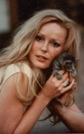 Veronica Carlson - bio and intersting facts about personal life.