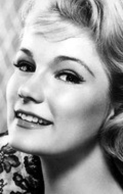 Yvette Mimieux - wallpapers.