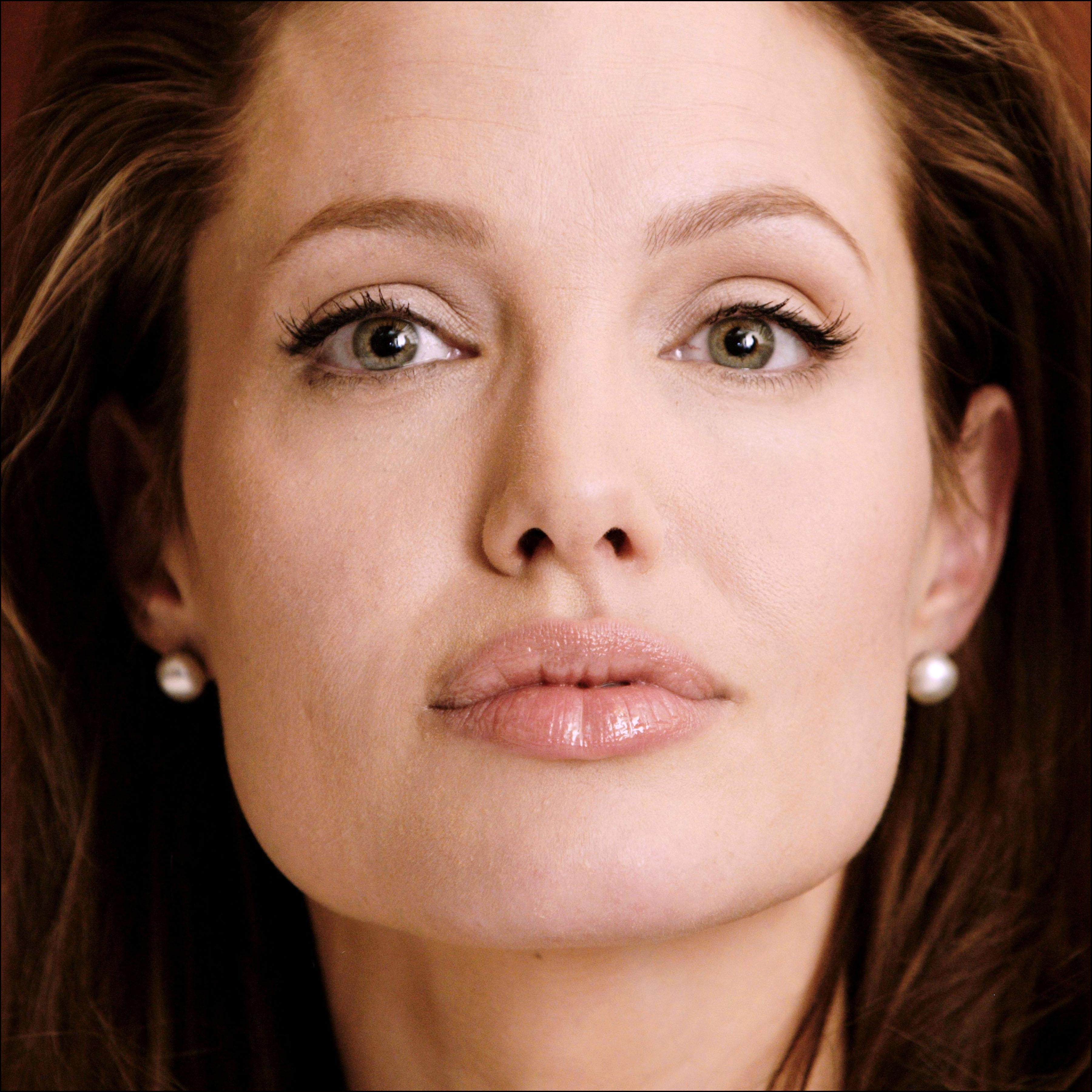 Photo №20160 Angelina Jolie.