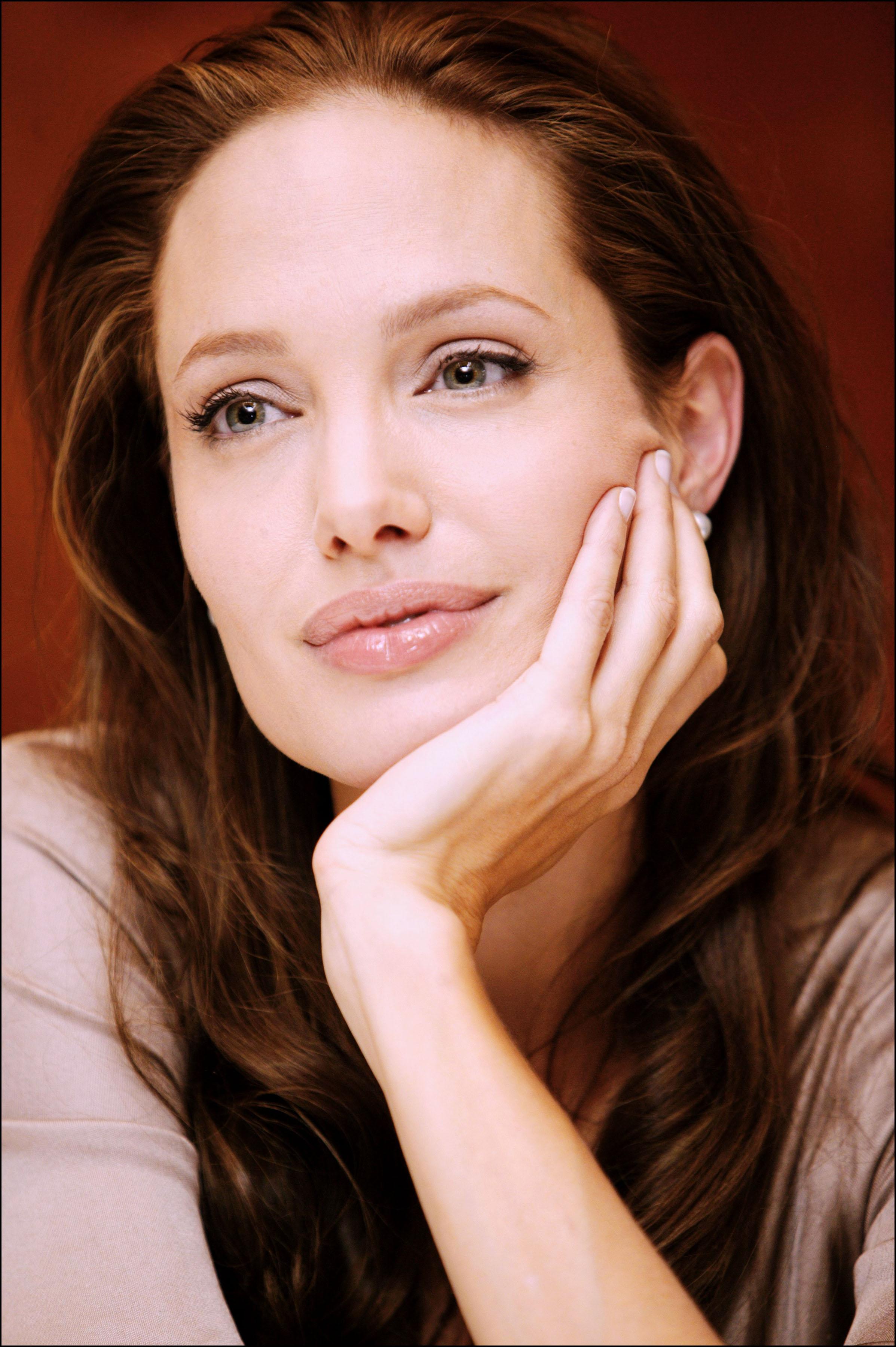 Photo №20156 Angelina Jolie.