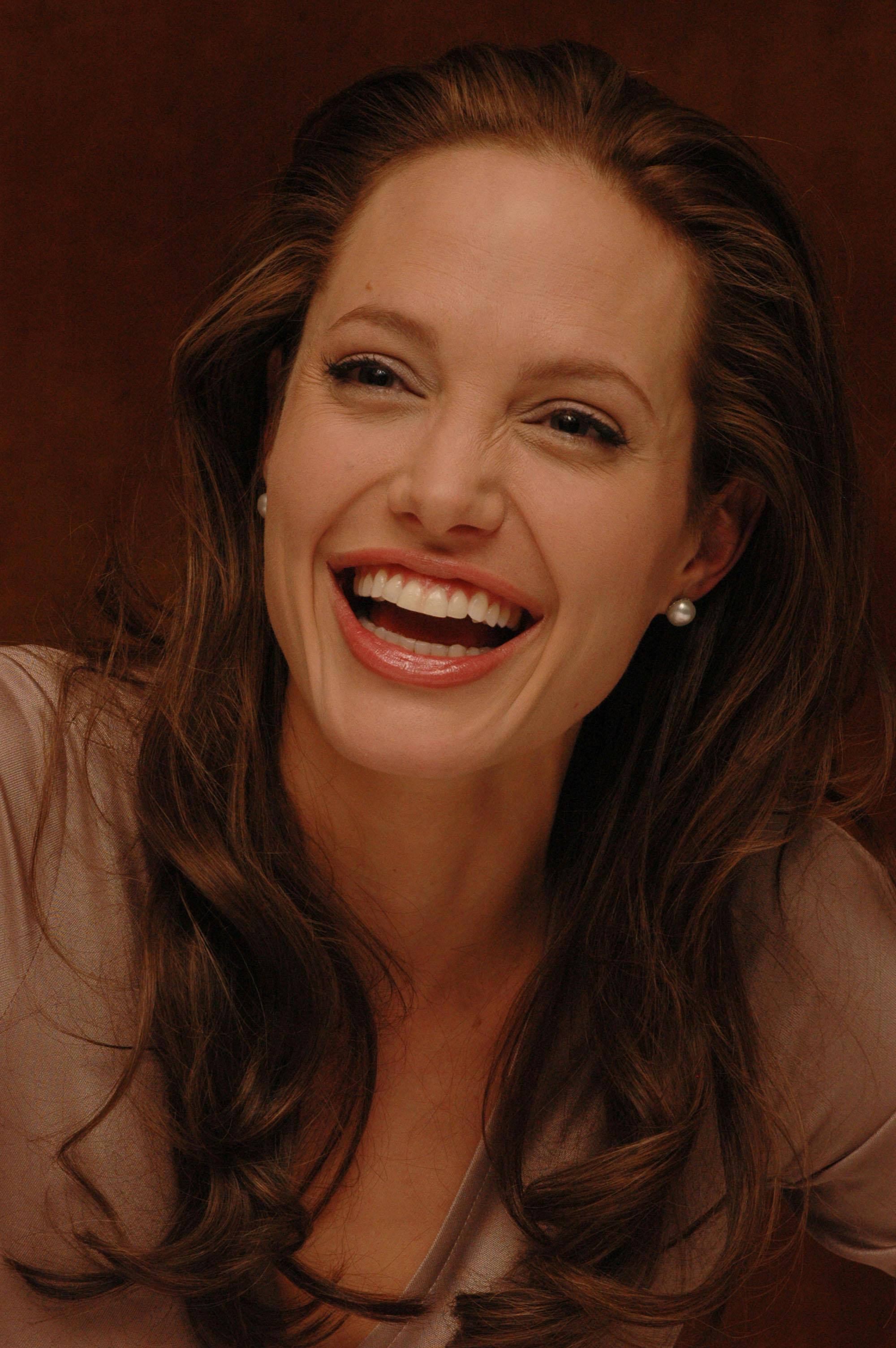 Photo №20201 Angelina Jolie.