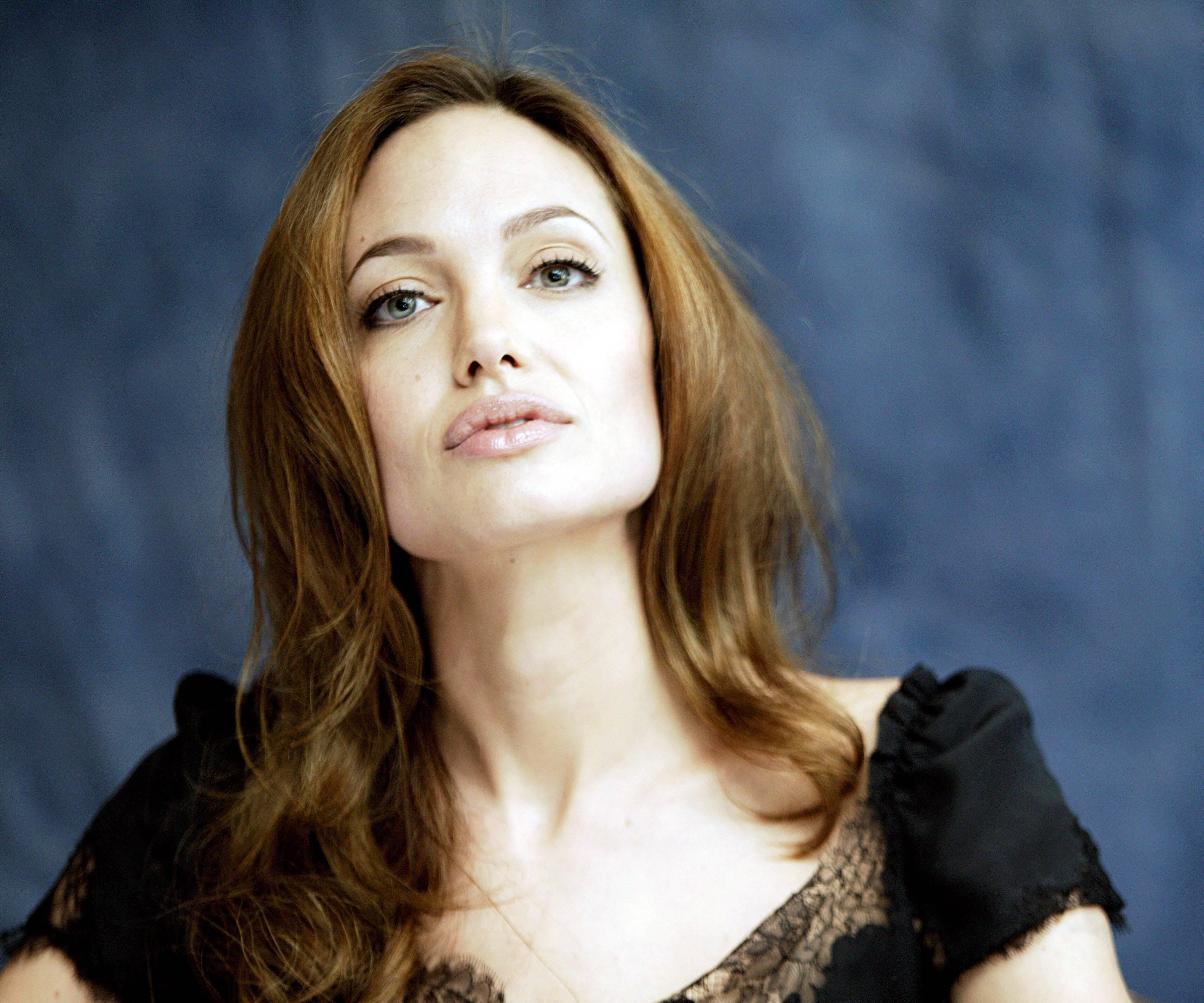 Photo №20152 Angelina Jolie.