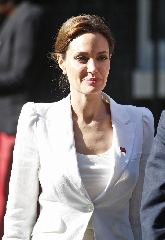 Photo №36928 Angelina Jolie.