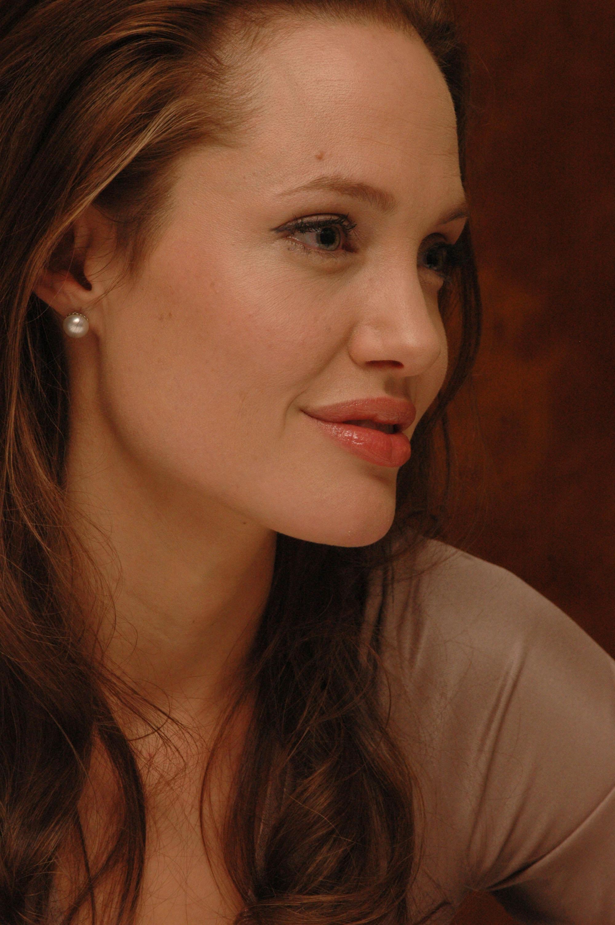 Photo №20240 Angelina Jolie.