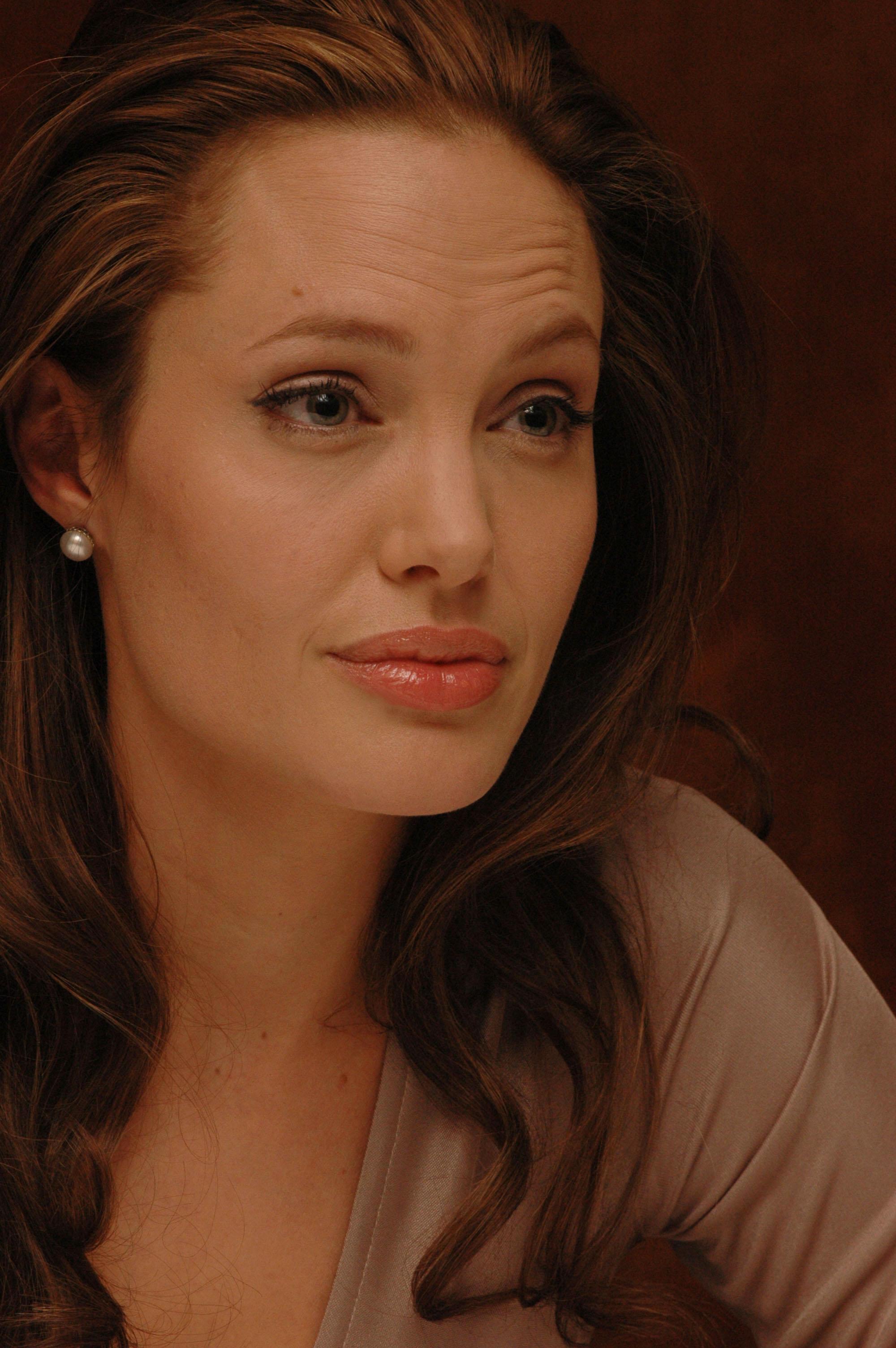 Photo №20221 Angelina Jolie.