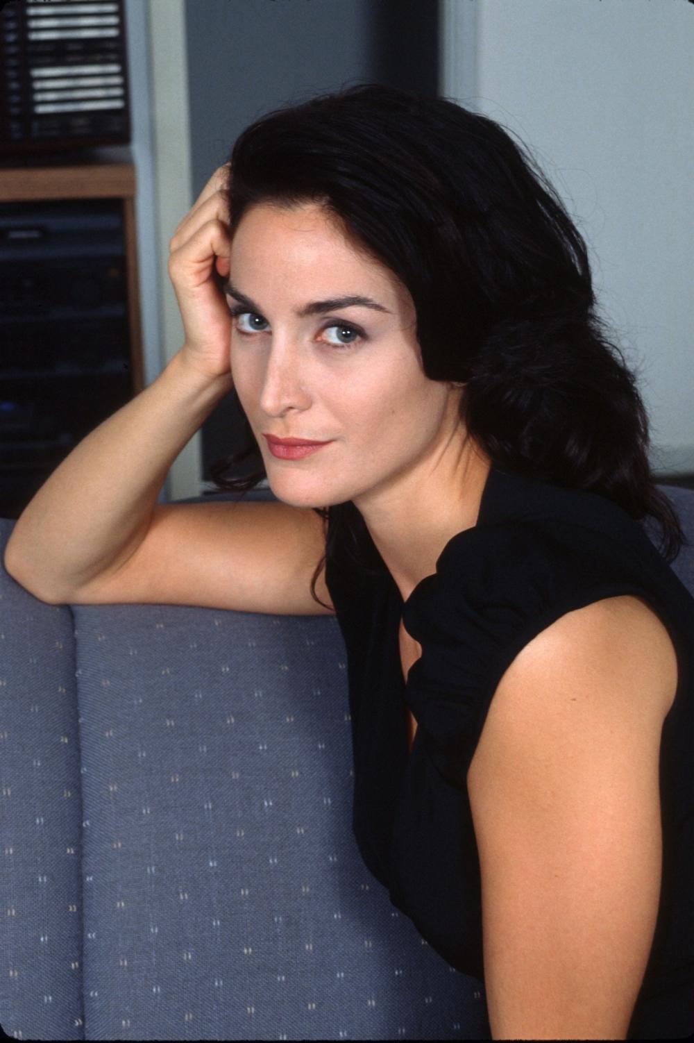 Photo №10089 Carrie-Anne Moss.