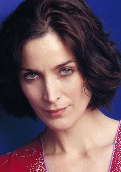 Photo №10097 Carrie-Anne Moss.