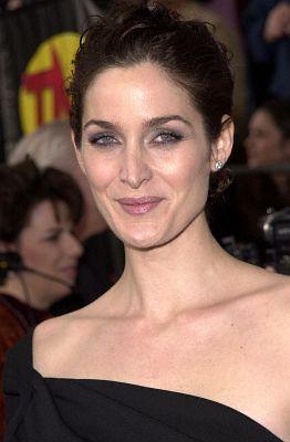 Photo №10103 Carrie-Anne Moss.