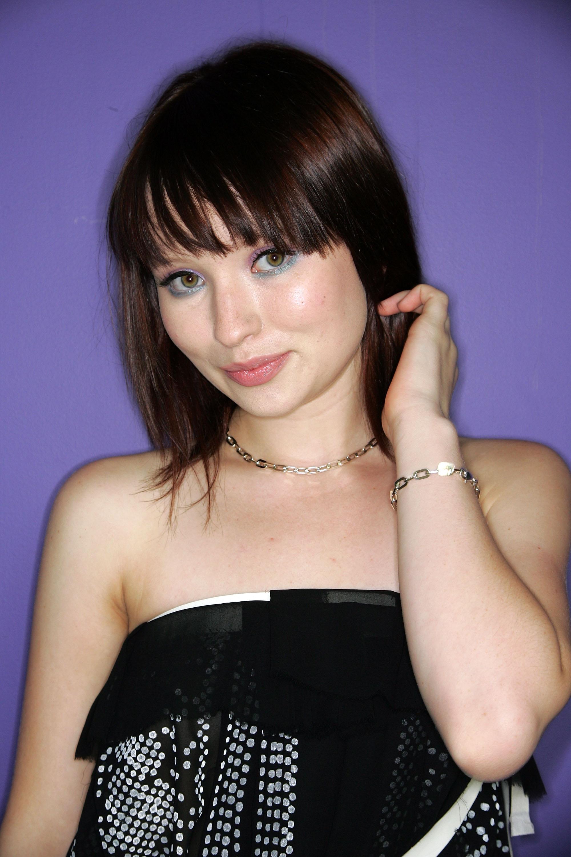 Photo №37293 Emily Browning.
