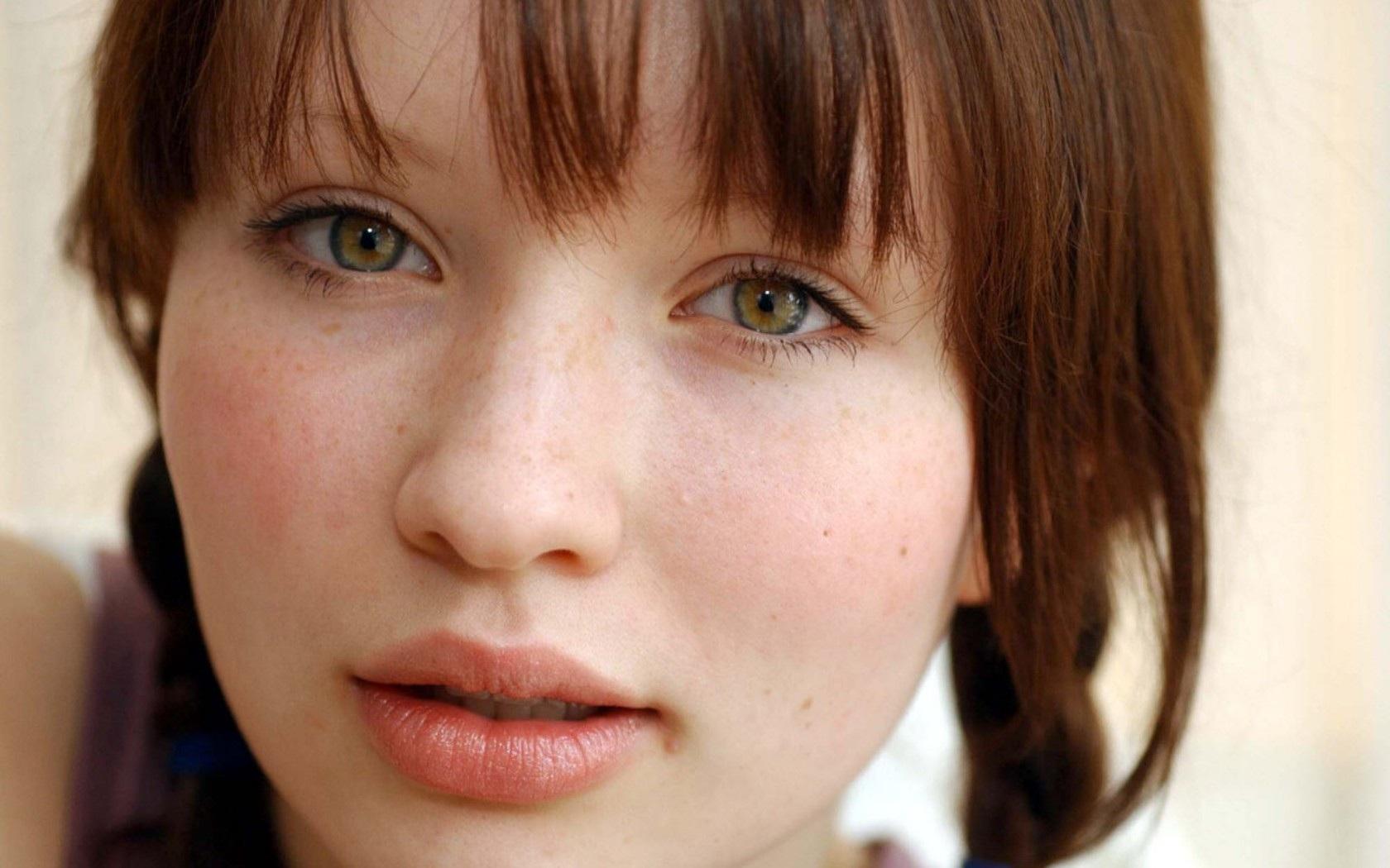 Photo №37291 Emily Browning.