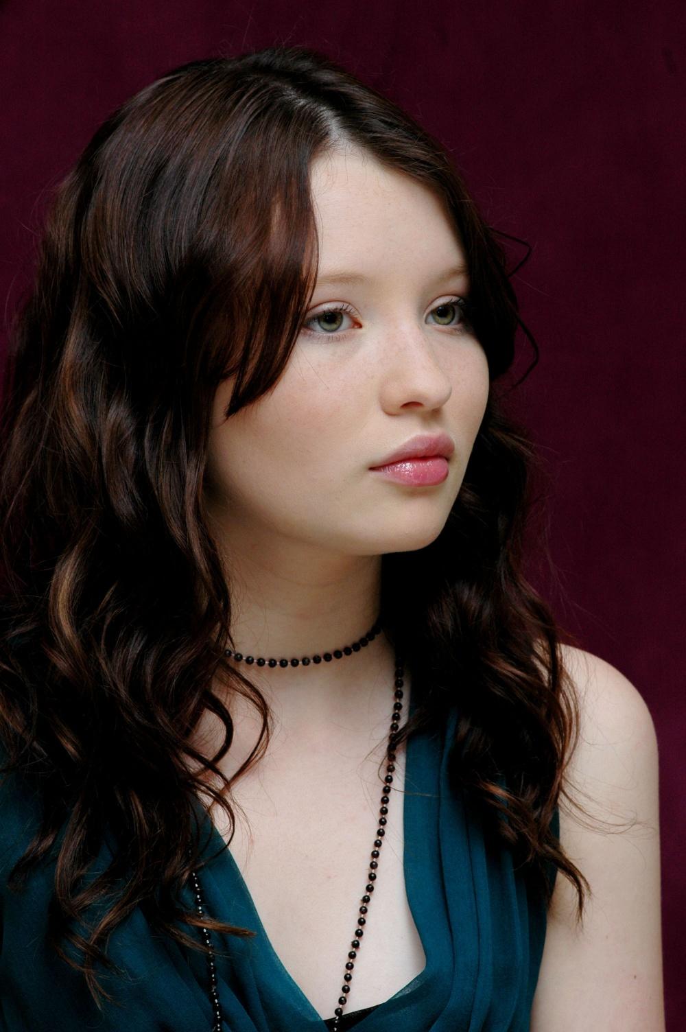 Photo №18057 Emily Browning.