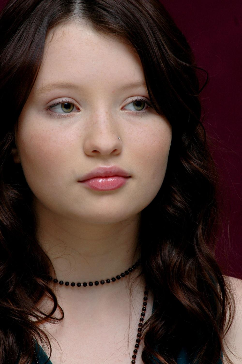 Photo №18059 Emily Browning.