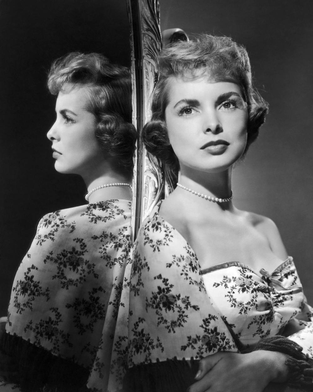 Photo №2209 Janet Leigh.