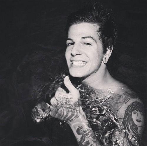 Photo №64394 Jesse James Rutherford.