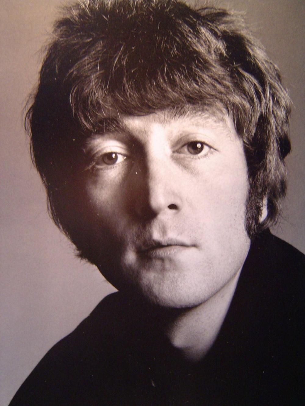 Photo №2261 John Lennon.
