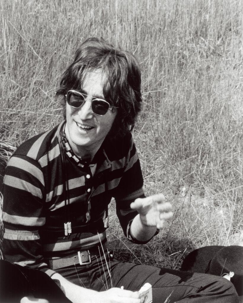 Photo №2272 John Lennon.