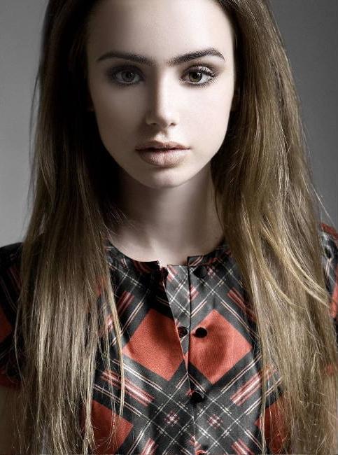 Photo №19735 Lily Collins.
