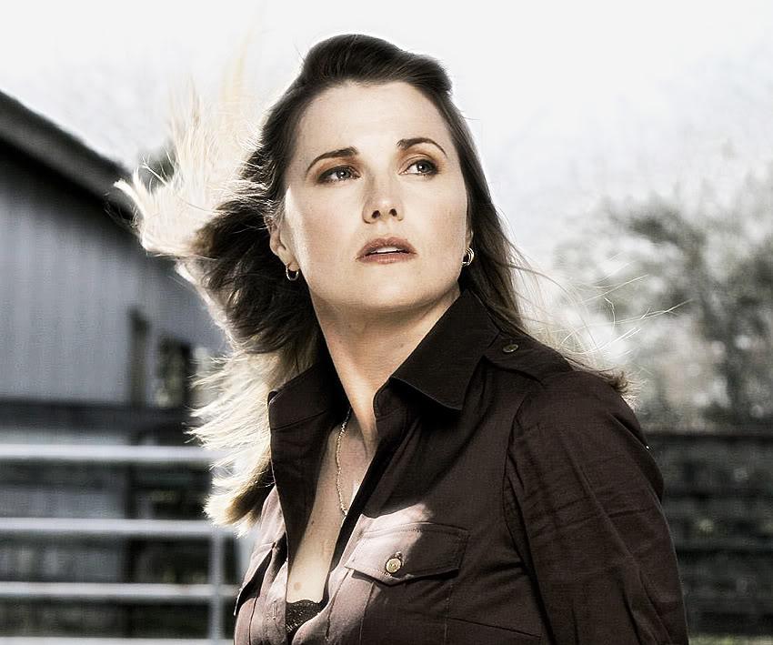 Photo №7064 Lucy Lawless.