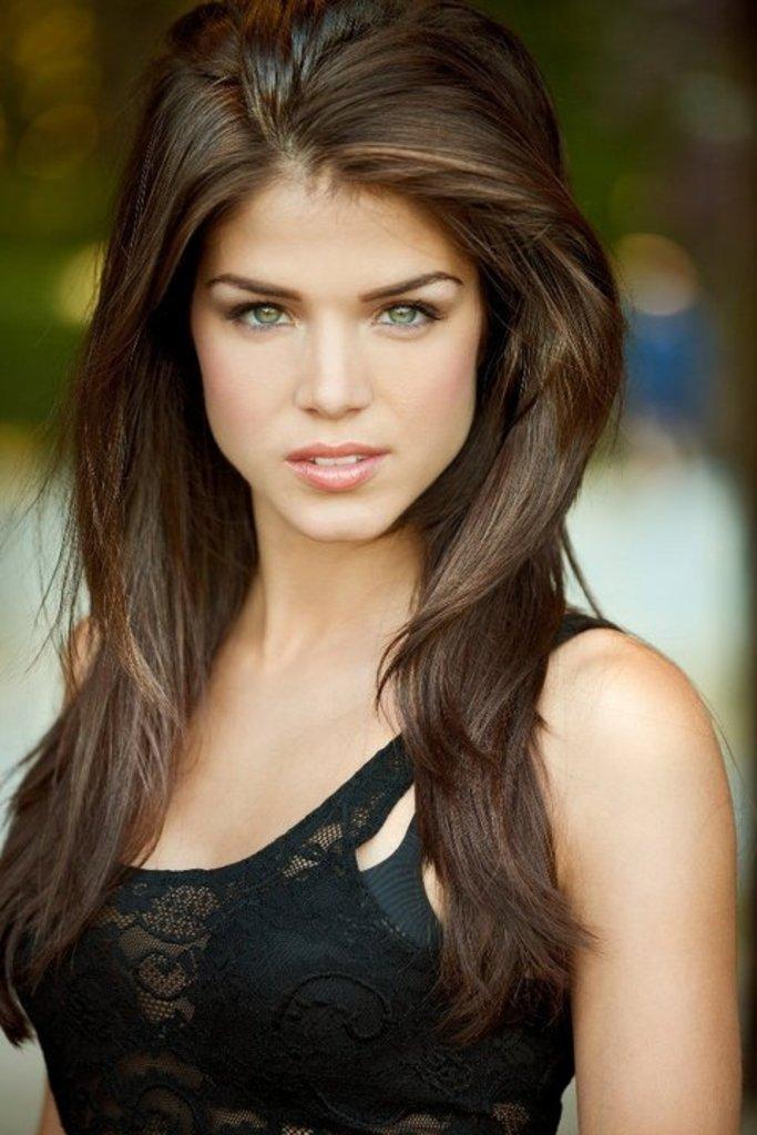 Photo №55958 Marie Avgeropoulos.