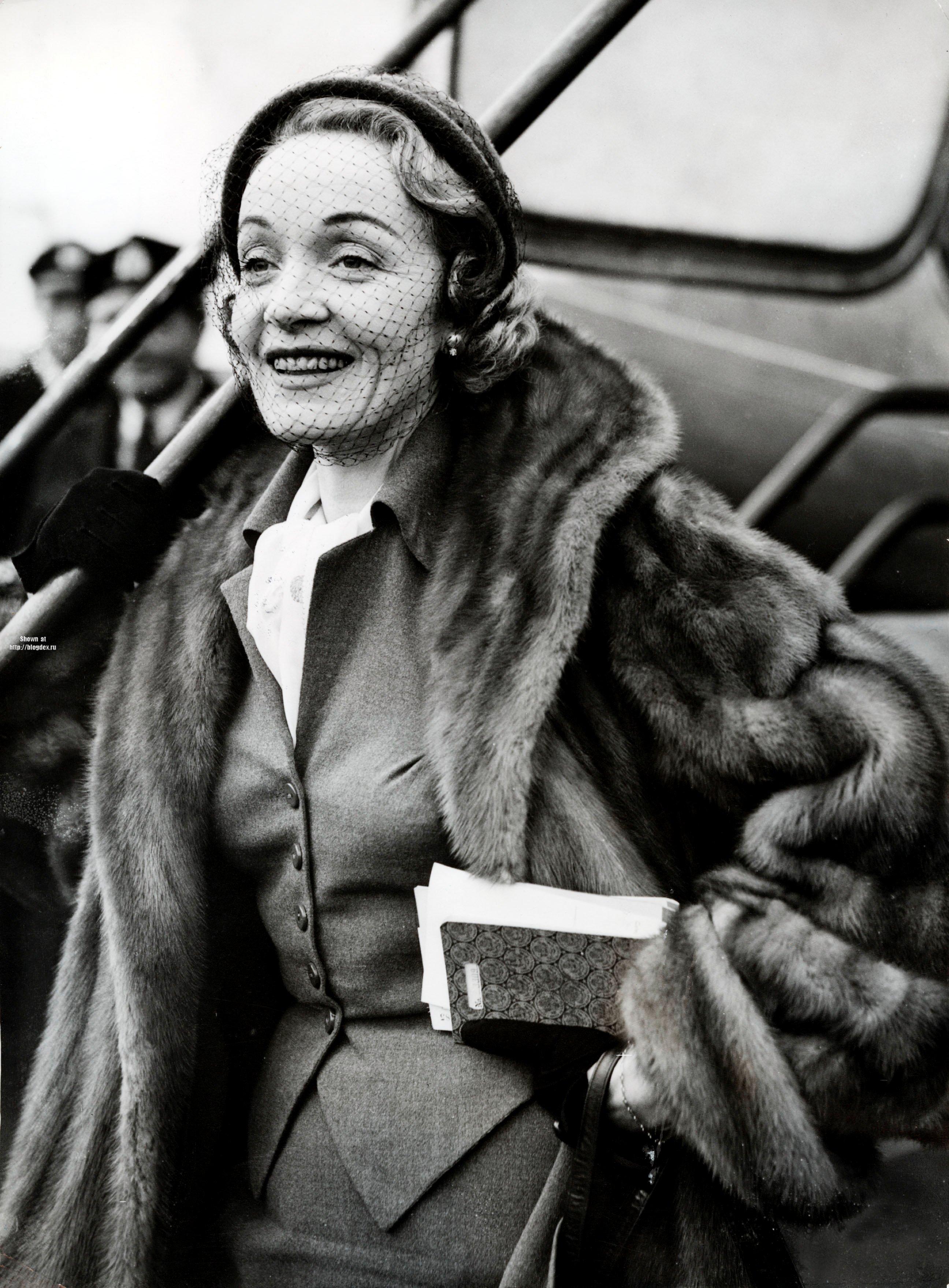 Photo №49926 Marlene Dietrich.