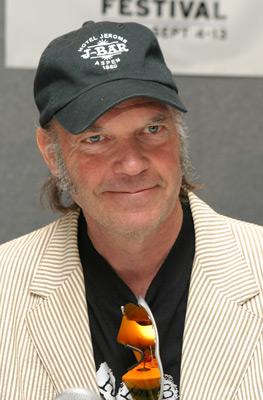 Photo №10634 Neil Young.