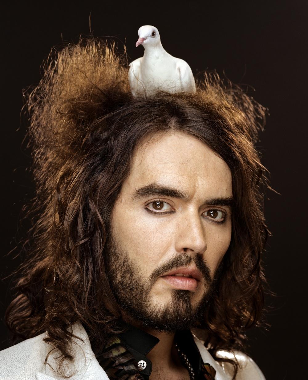 Photo №6431 Russell Brand.