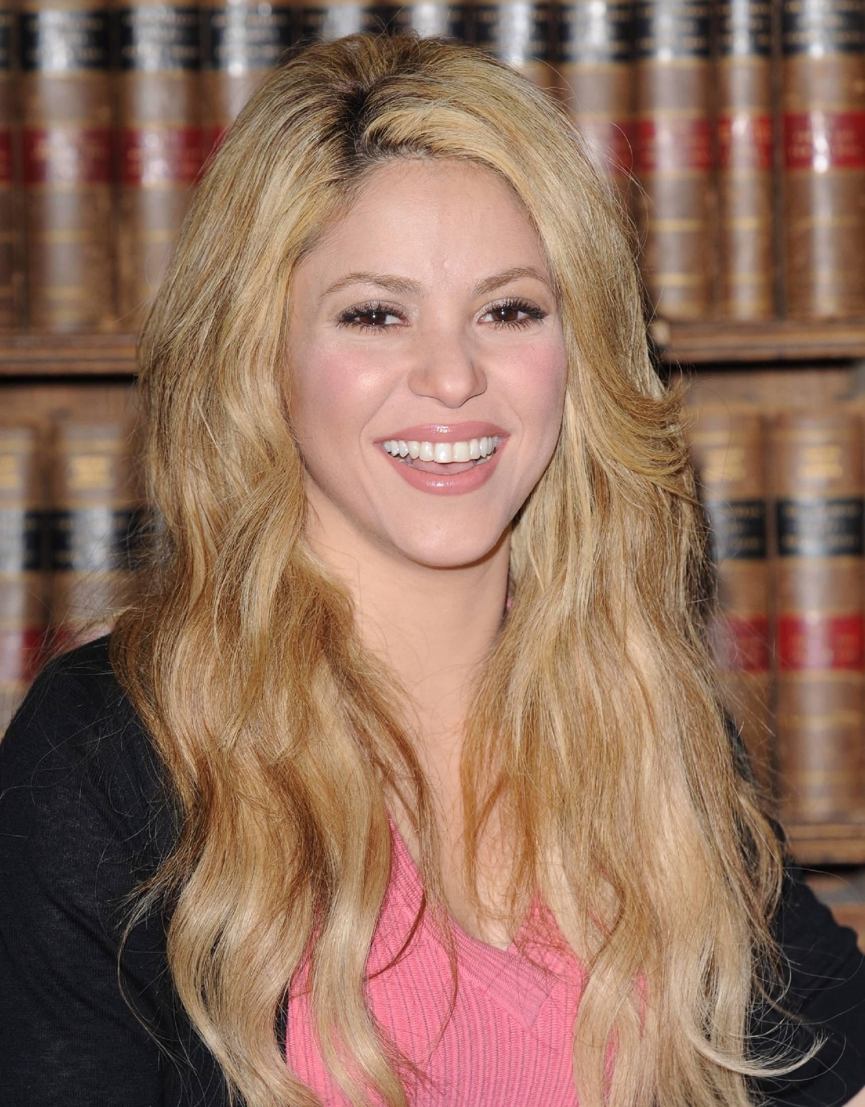 Photo №52877 Shakira.