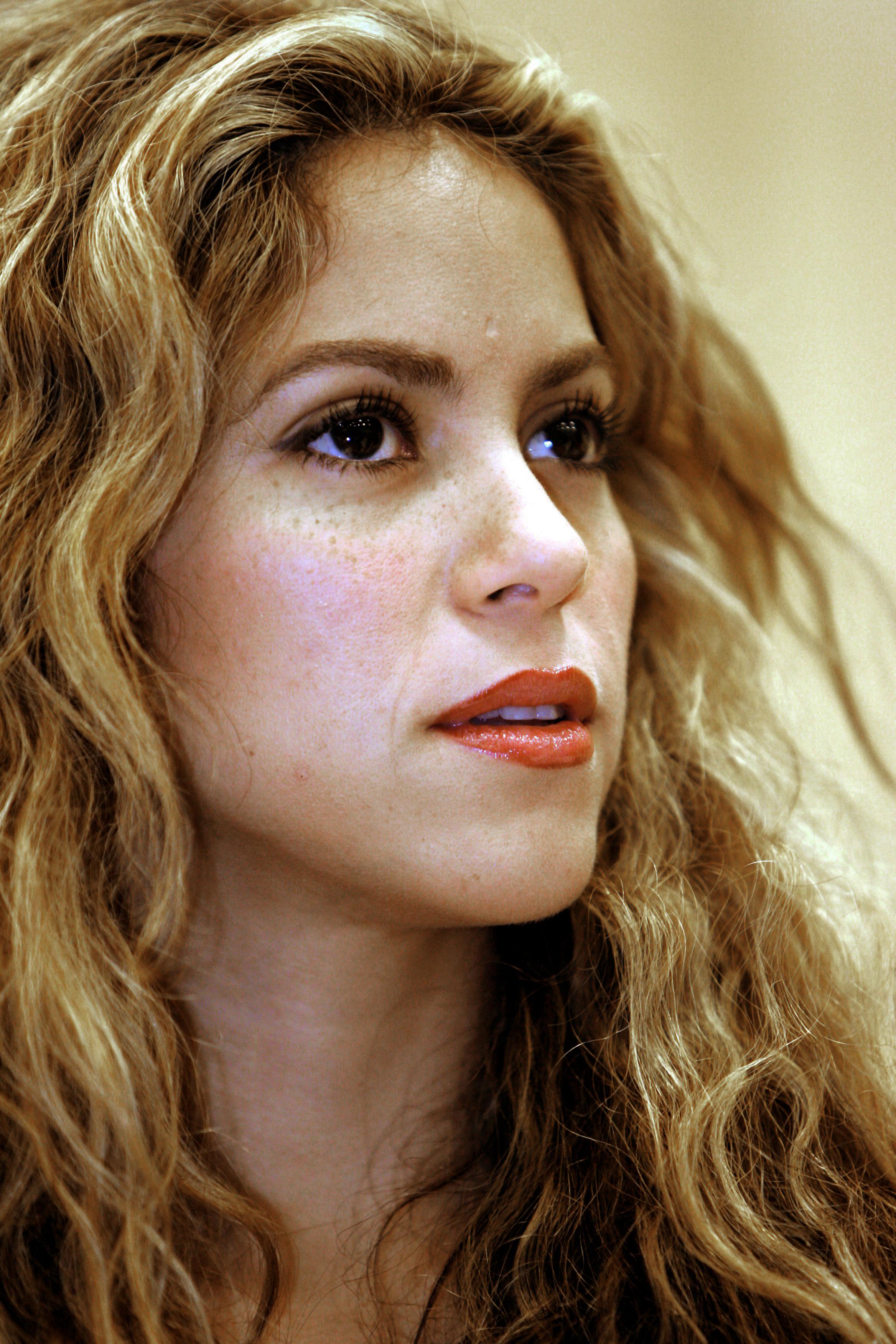 Photo №53358 Shakira.